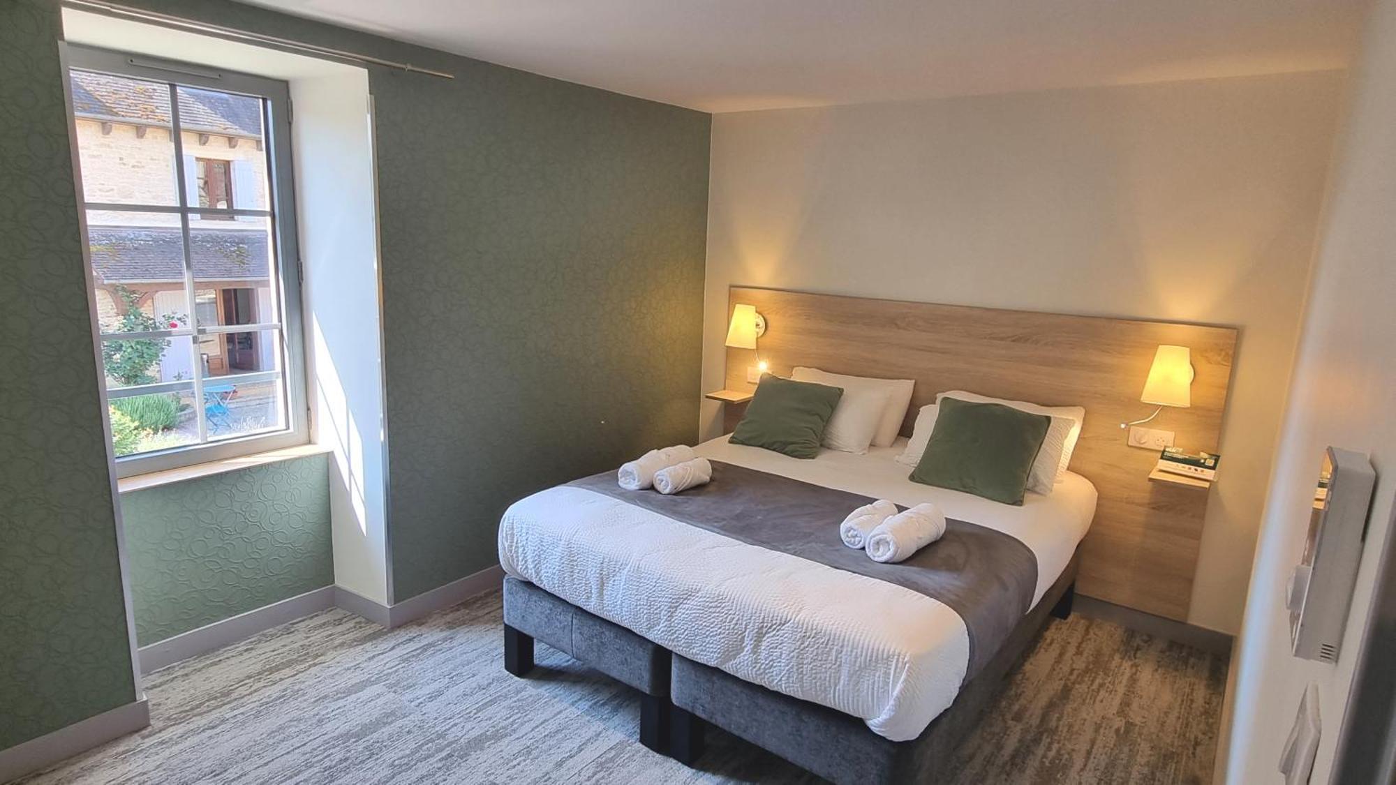 Logis Hotel Archambeau Thonac Zewnętrze zdjęcie