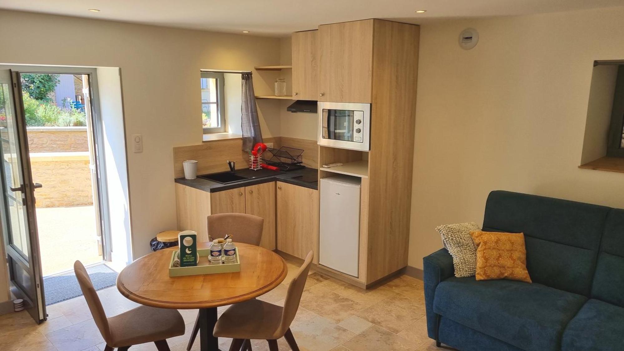 Logis Hotel Archambeau Thonac Zewnętrze zdjęcie