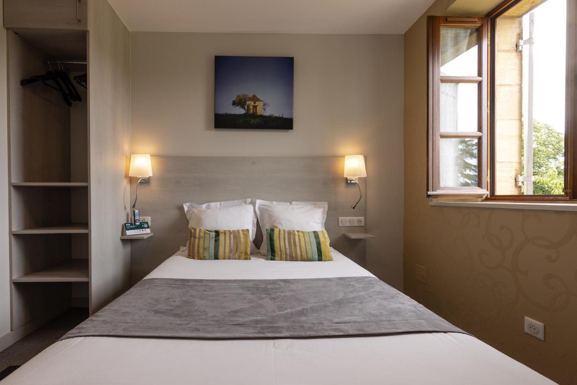 Logis Hotel Archambeau Thonac Zewnętrze zdjęcie