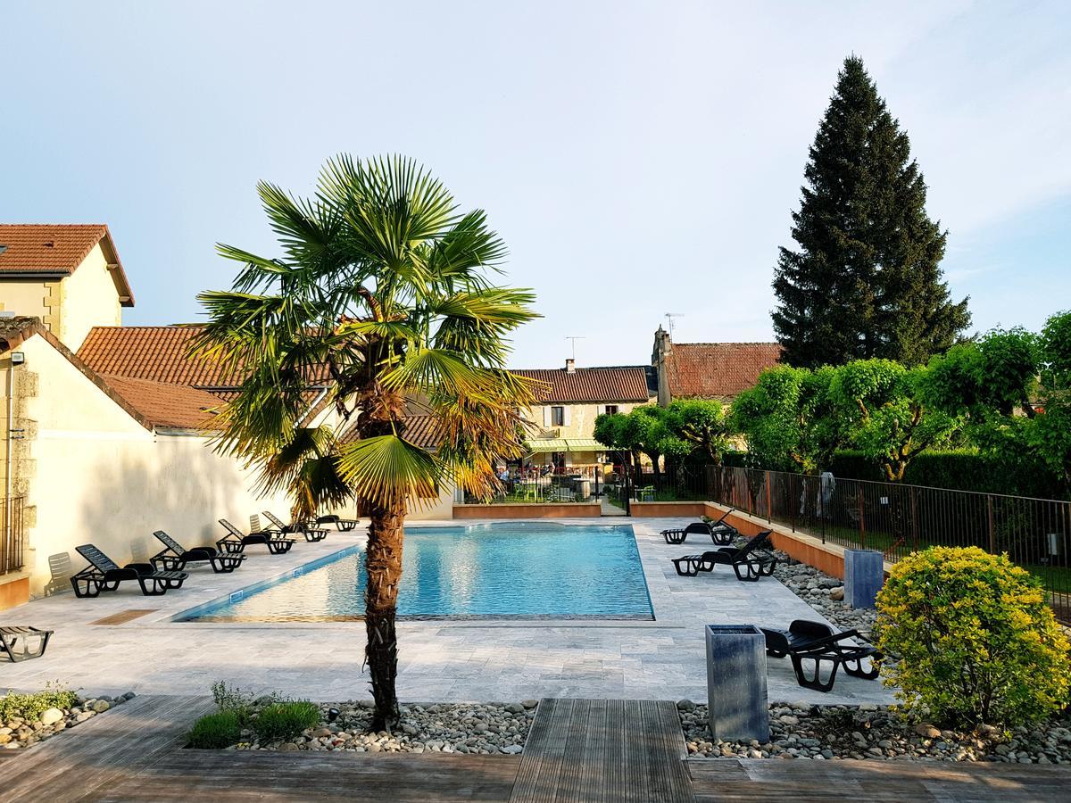 Logis Hotel Archambeau Thonac Zewnętrze zdjęcie